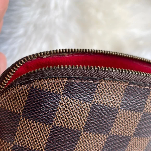 Authentic Louis Vuitton Damier Ebene Cosmetic Pouch - Picture 16 of 16